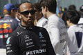 Lewis Hamilton tlačí na predstaviteľov FIA: Pre Red Bull žiada exemplárny trest