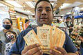 V USA vypukol úplný ošiaľ! Výška jackpotu v lotérii dosiahla celosvetový rekord: Neskutočné číslo