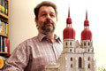 Tibor triumfoval v modelárskej súťaži v Myjave: Baziliku z papiera majstroval 40 hodín!