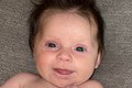 Pri rozkošnom bábätku sa zastavujú ľudia na ulici: Keď uvidíte vlasy, pochopíte! Ako je to možné?