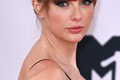 Taylor Swift úplne ovládla MTV EMA: Speváčka si odniesla štyri ceny a výzorom vyrazila dych!