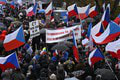 Praha sa otriasa v protestoch: Demonštranti chceli vystúpiť v živom vysielaní! Padli ostré slová