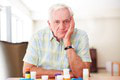 Dôchodcovia, pozor: Nie vždy musíte platiť za lieky! Ako sa môžete vyhnúť doplatkom?