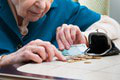 Začína sa vyplácanie 14. dôchodkov: Kto sa môže tešiť? Mnohí dostanú len pár eur