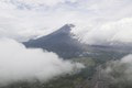 Na Jáve vybuchla sopka, do okolia vychrlila husté oblaky popola: Vyhlásili najvyšší stupeň pohovotosti