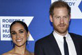 Nech len pekne sedia doma v Kalifornii! Briti posielajú Harrymu a Meghan poriadne drsný odkaz