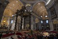 Svet sa lúči so zosnulým Benediktom XVI. († 95): Do baziliky prišlo takmer 3-krát viac ľudí, ako sa čakalo