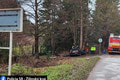 Smrteľná nehoda v Lietave: Náraz do stromu auto úplne zdemoloval, vodič nemal žiadnu šancu