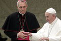 Pápež prijal kontroverzného tajomníka Benedikta XVI. († 95): Vatikánom sa šíria špekulácie