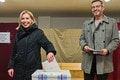 Prezidentské voľby v Česku: Nerudová odovzdala hlasovací lístok v pohostinstve