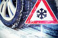 Počasie sa na Slovensku poriadne vyzúrilo: Husté sneženie a silný vietor komplikujú dopravu!