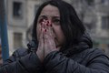 Moskovčania si pri pomníku uctievajú obete krvavého útoku v Dnipre: Otrasné, čo následne robí polícia