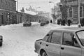 Pamätáte si ešte, ako vyzerá sneh? Fotograf Jozef Tokár (76) zachytil, ako ľudia bojovali s bielou nádielkou v roku 1987!