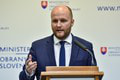 Minister obrany Naď nemieni ustúpiť: Ak by SR dala Ukrajine stíhačky, nebola by v NATO prvá