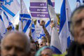 Izraelčania sa búria: Desaťtisíce ľudí zaplnili ulice! Nesúhlasia s kontroverznými zmenami v súdnictve