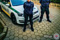 Neobyčajná akcia policajtov z Levíc: Na nadjazde si všimli stáť mladíka, viac im nebolo treba! Aha, čo v sekunde urobili