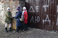 Ukrajina schválila nový mechanizmus: Z bojových oblastí evakuujú deti nútene