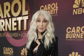 Cher plastiky popiera: 76-ročná hviezda tvrdí, že za jej vzhľad môže toto! To jej nikto nezožerie...
