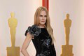 Nicole Kidman sa na Oscaroch postarala o rozruch: Šialené, čo stvárala na červenom koberci!