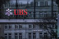 Najväčšia švajčiarska banka kúpila svojho rivala: Investorom sa takýto postup nepáči! Čo sa udialo?