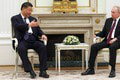 Čínsky prezident si v Kremli dlhé hodiny hrkútal s Putinom: Ponuka, ktorá sa neodmieta?