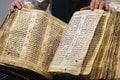 Vystavujú najstarší biblický rukopis: Jeho cena je astronomicky vysoká