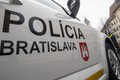 Mestskí policajti v Bratislave zachraňovali doráňanú ženu s malým dieťaťom: Zhrozíte sa, keď zistíte, čo sa jej stalo!