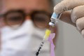 Lekárnická komora je proti rozhodnutiu vlády: Očkovanie v lekárňach Slovensko potrebuje!