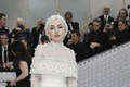 Najkrajšie róby z Met Gala: Kardashianka len v perlách, tehotná Rihanna vyrazila všetkým dych