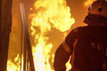 Obrovský požiar v liehovare: Evakuovať museli stovky ľudí! Horľavý alkohol komplikuje hasenie