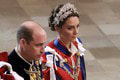 Kate a William sa objavili na svadbe jordánskoho princa: Princezná zatienila aj krásnu nevestu