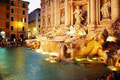 Talianski aktivisti upozornili na klimatickú krízu svojsky: Do slávnej fontány v Ríme naliali čiernu tekutinu!