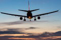 Horor v lietadle: Hrozné, čo spôsobil ničnetušiaci cestujúci! Skončil v rukách polície