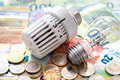 ÚRSO upozorňuje na vysoké ceny energií pre firmy: Prečo platíme viac ako v Nemecku?!