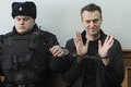 Líder ruskej opozície oslavuje ďalšie narodeniny vo väzbe: Jeho stúpenci demonštrujú v štyroch krajinách