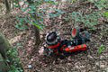 Úradoval alkohol: Muž sa s traktorom prevrátil v lesnom teréne! V akom je stave?