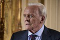 Anthony Hopkins pomáha vojakom: Je mi cťou! Dojemné, Krok, ktorý by od hviezdneho herca čakal málokto