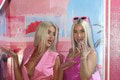 Slovenská Barbie s Kenom? Zelinová na premiére filmovej novinky: V ružovej a bez podprsenky! Uf, veď jej vypadnú