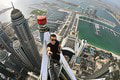 Známy extrémny lezec Remi († 30) spadol z mrakodrapu: Mladíka miesto selfie čakala smrť