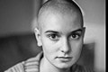 Záplava smútiacich vzdala hold Sinéad O’Connor († 56): S blízkou priateľkou sa rozlúčil aj známy spevák