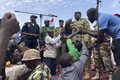 Napätie sa dá krájať: Nigerská junta pohrozila zabitím prezidenta, dávajú si podmienky