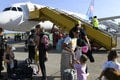 Vládny špeciál už doniesol prvých Slovákov z Izraela: Fotografie z letiska vám vtisnú slzy do očí