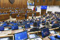 Parlament schválil program vlády: Nie je to však také ružové! Čo môže ohroziť koalíciu