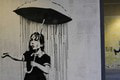 Banksy pobláznil svet: Kto je záhadný umelec? Jeden detail môže odhaliť pravdu