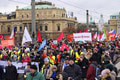 Demonštrácie v Česku: Do ulíc vyšiel neuveriteľný počet protestujúcich! Ako reaguje premiér Fiala?