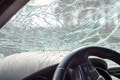 Hrozivá nehoda v Komárne: Auto prerazilo zábradlie a zrútilo sa z výšky!