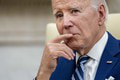 Biden uistil Zelenského: Ukrajinu vraj neopustí!