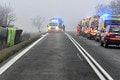 Vážna nehoda na východe Slovenska: Prevrátil sa autobus, medzi zranenými sú aj deti