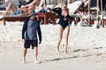 Jason Statham sa zaguľatil: Tehličky a vymakaná postava sú fuč! Prekvapivé FOTO z pláže