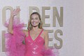 Móda zo Zlatých glóbusov: Barbie v ružovej róbe žiarila, táto herečka sa za bradavky nehanbila!